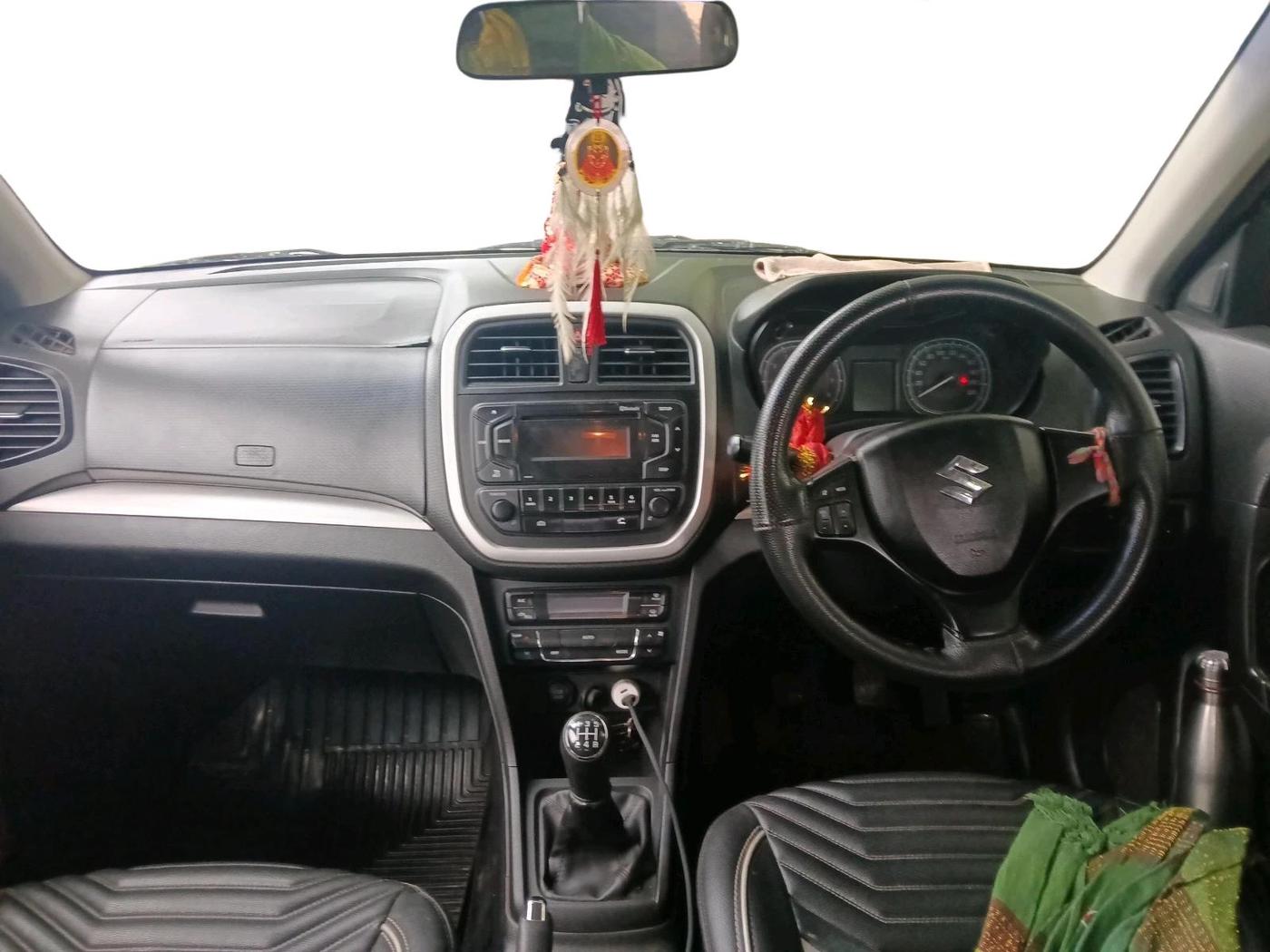 2022 Maruti Vitara Brezza VXI, Petrol, Manual, 64,001 km, interior