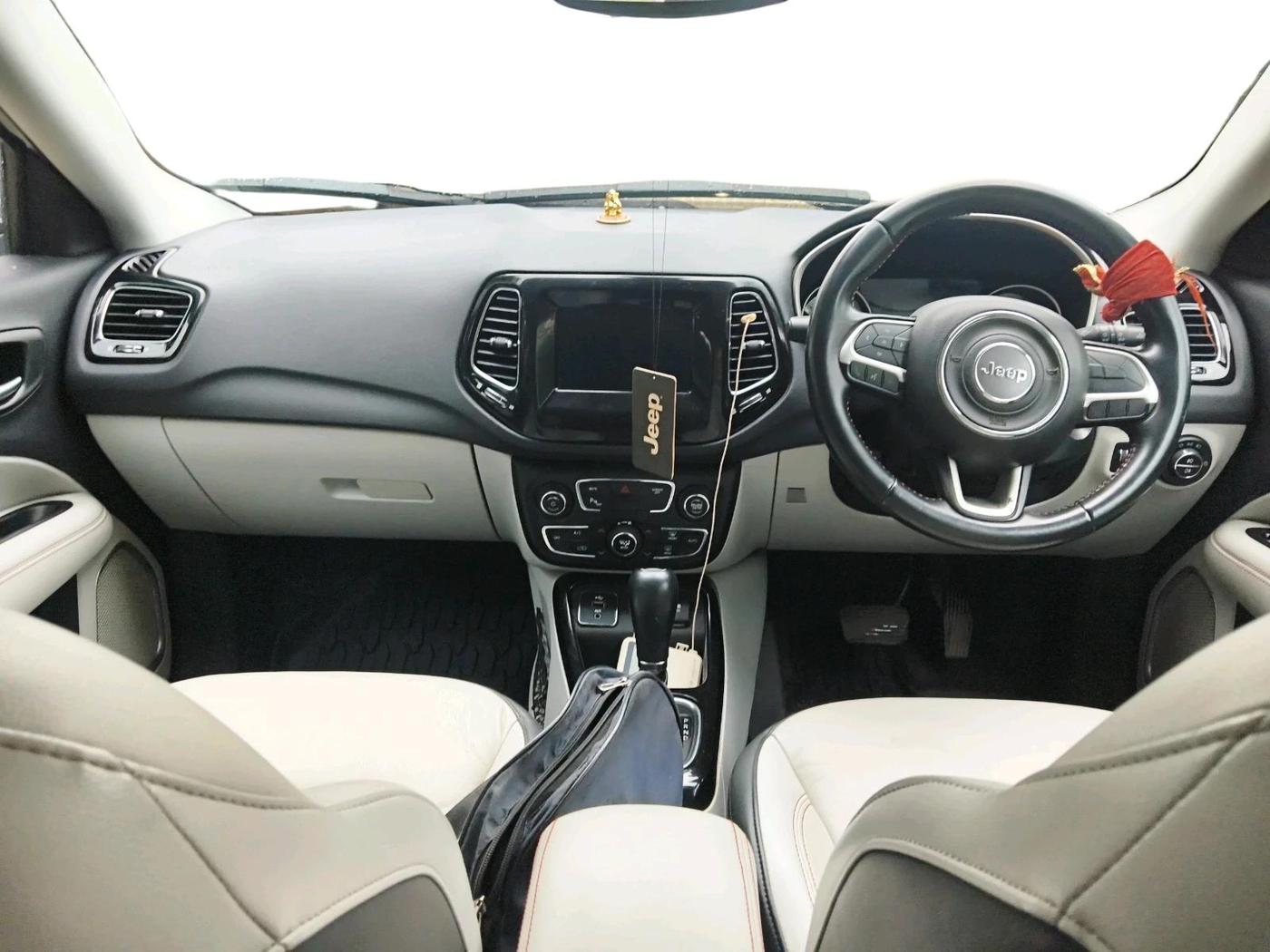 2017 Jeep Compass LIMITED 1.4 PETROL AT, Petrol, Automatic, 30,217 km, interior