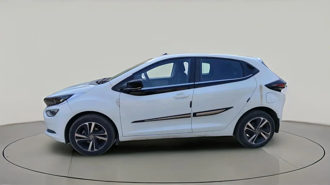 2024 Tata ALTROZ XZ CNG, CNG, Manual, 13,694 km, exterior