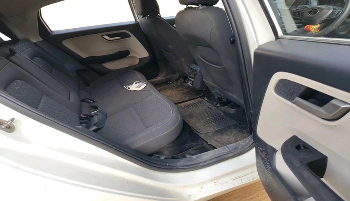 2024 Tata ALTROZ XZ CNG, CNG, Manual, 13,694 km, interior