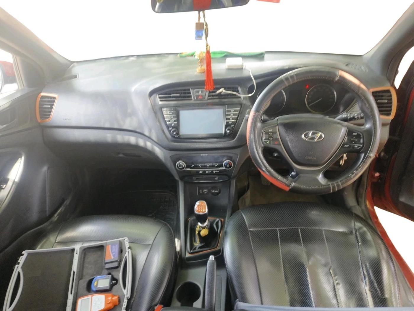 2017 Hyundai Elite i20 ASTA 1.4 CRDI, Diesel, Manual, 1,06,200 km, interior