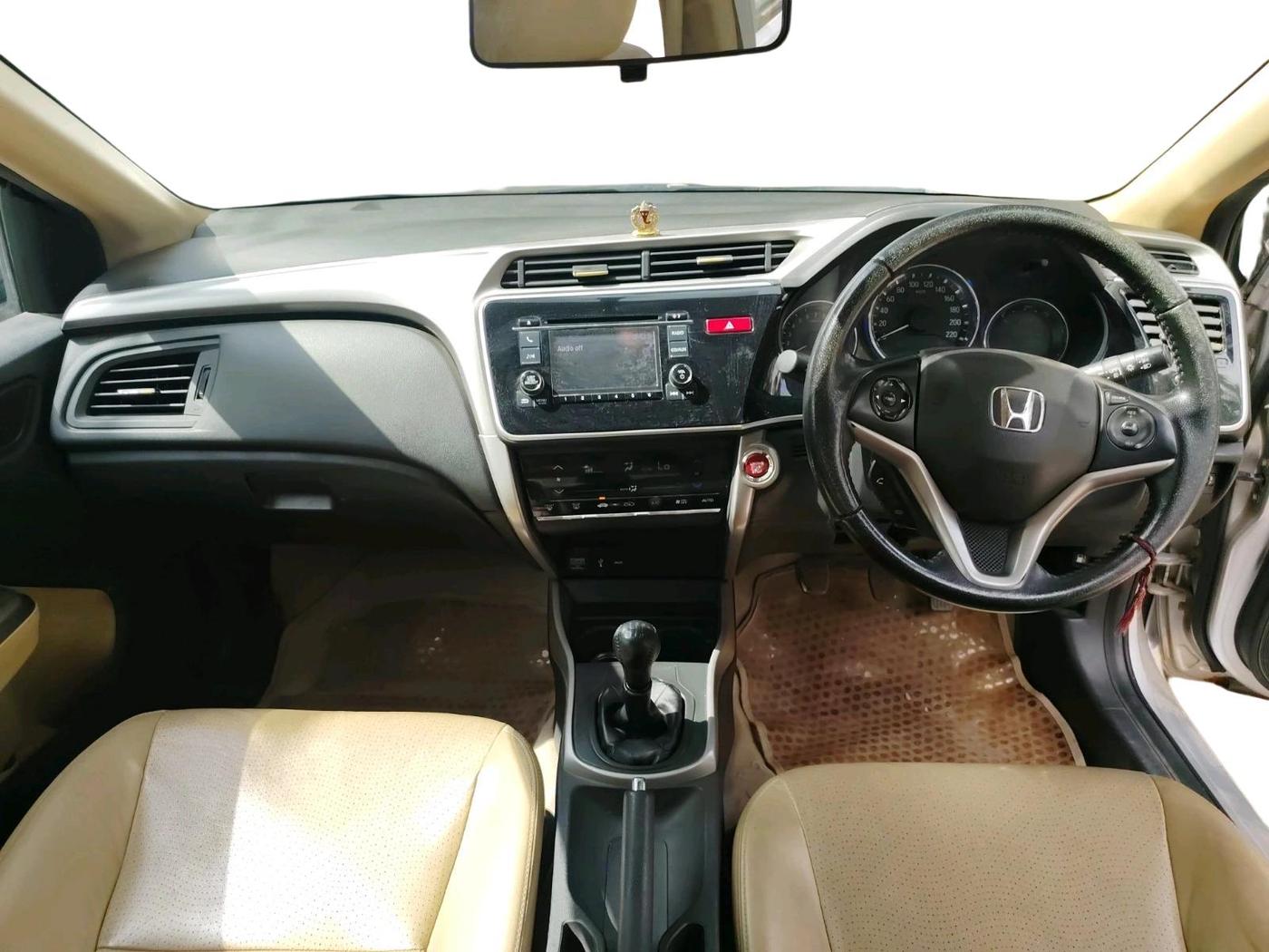 2016 Honda City 1.5L I-VTEC VX, CNG, Manual, 77,891 km, interior