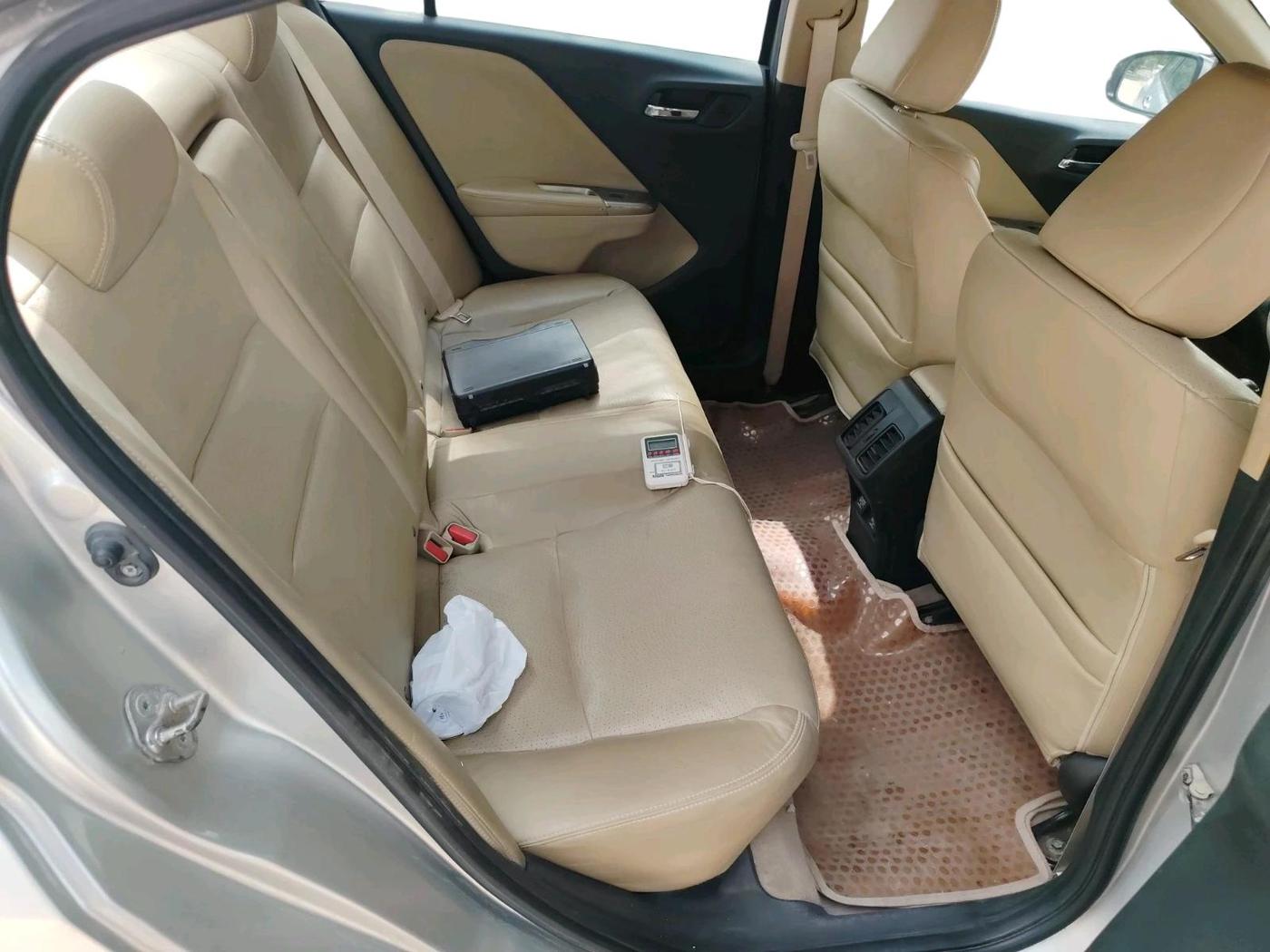 2016 Honda City 1.5L I-VTEC VX, CNG, Manual, 77,891 km, interior
