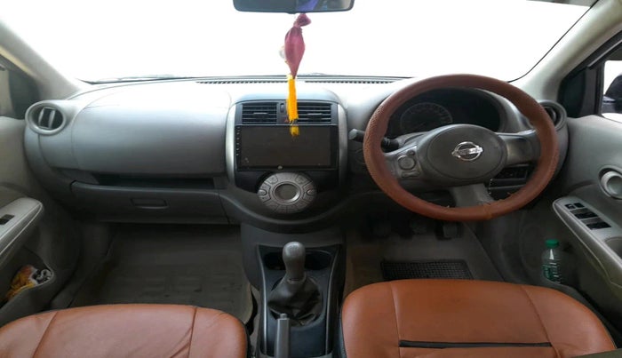 2013 Nissan Sunny XL, CNG, Manual, 75,684 km, interior