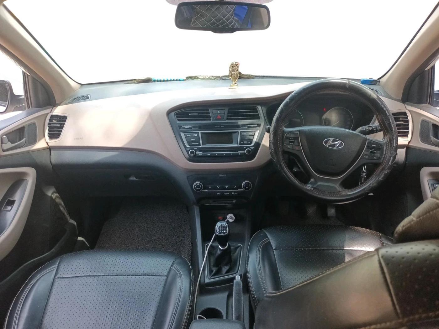 2016 Hyundai Elite i20 SPORTZ 1.4 CRDI, Diesel, Manual, 65,926 km, interior