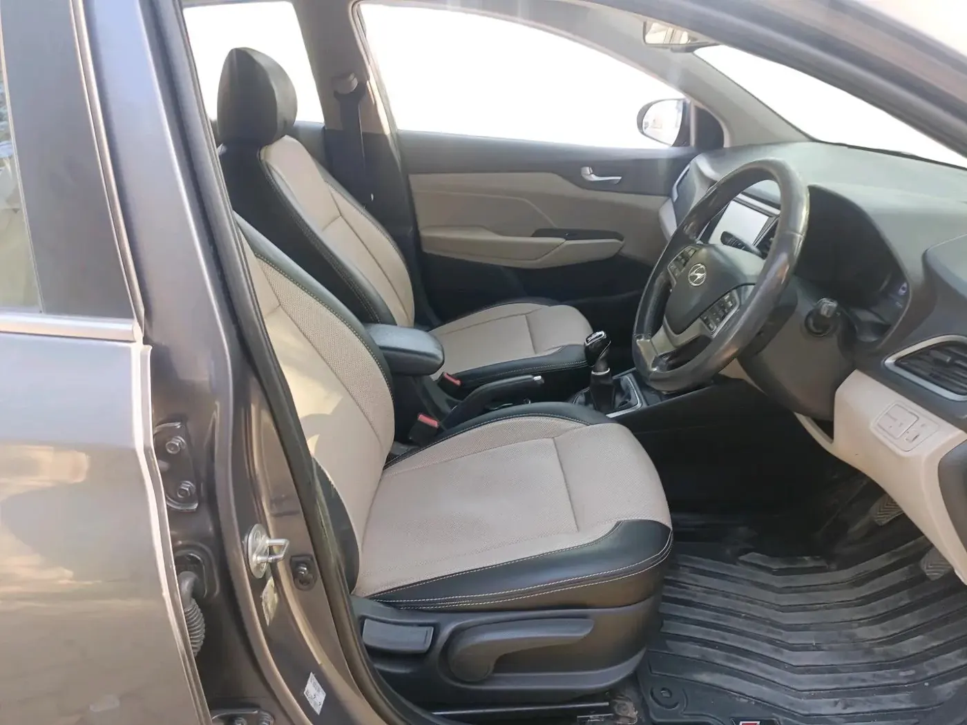 2019 Hyundai Verna 1.6 SX (O) CRDI MT, Diesel, Manual, 79,043 km, interior