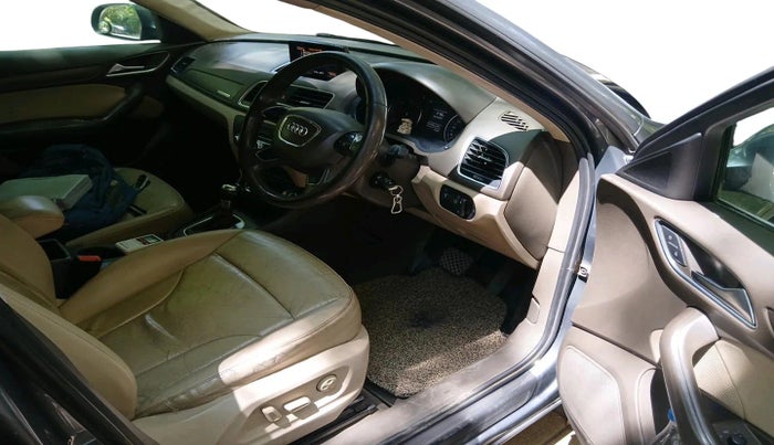 2014 Audi Q3 35 TDI Quattro, Diesel, Automatic, 1,41,046 km, interior