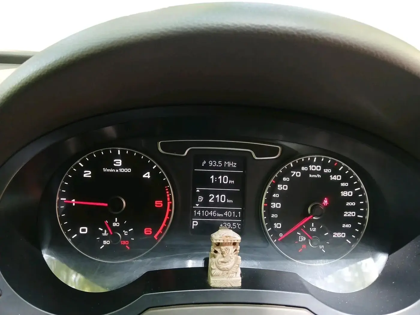 2014 Audi Q3 35 TDI Quattro, Diesel, Automatic, 1,41,046 km, interior