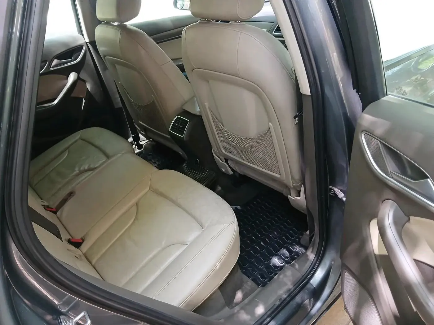 2014 Audi Q3 35 TDI Quattro, Diesel, Automatic, 1,41,046 km, interior