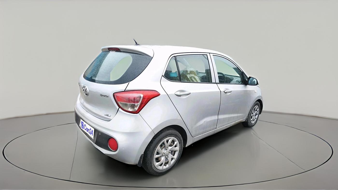2017 Hyundai Grand i10 SPORTZ 1.2 KAPPA VTVT, CNG, Manual, 1,75,394 km, exterior