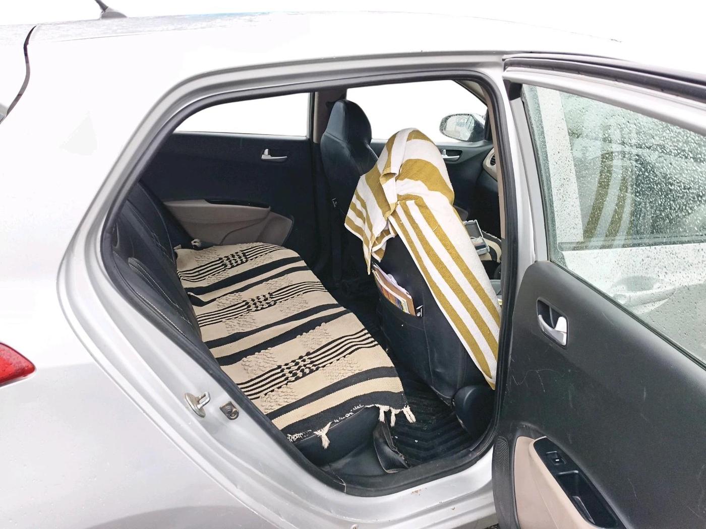 2017 Hyundai Grand i10 SPORTZ 1.2 KAPPA VTVT, CNG, Manual, 1,75,394 km, interior
