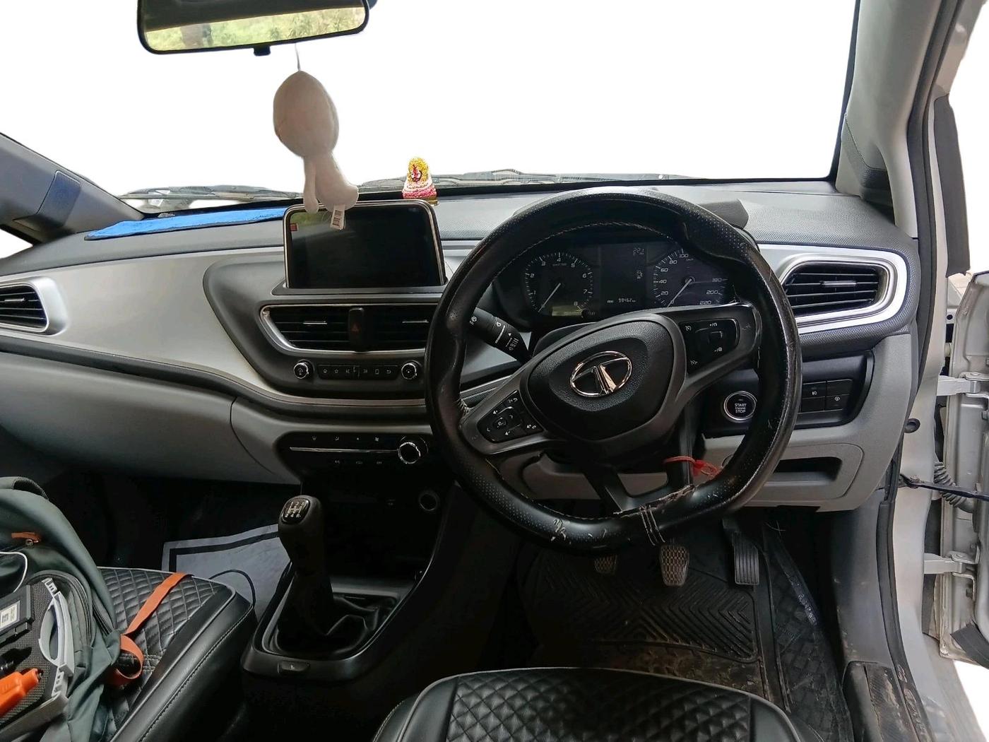 2020 Tata ALTROZ XT PETROL, Petrol, Manual, 98,462 km, interior