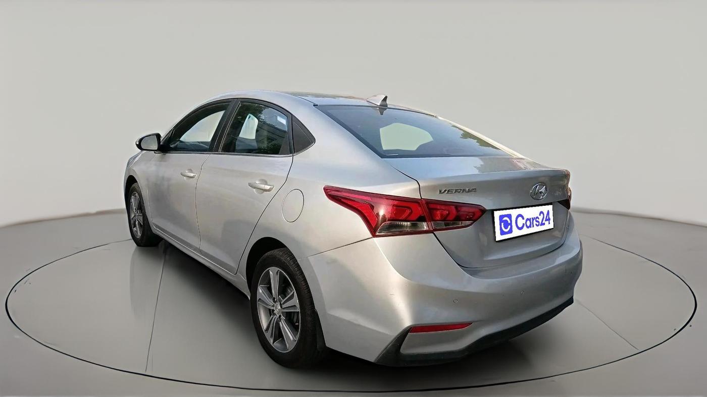 2018 Hyundai Verna 1.6 CRDI SX + AT, Diesel, Automatic, 74,038 km, exterior