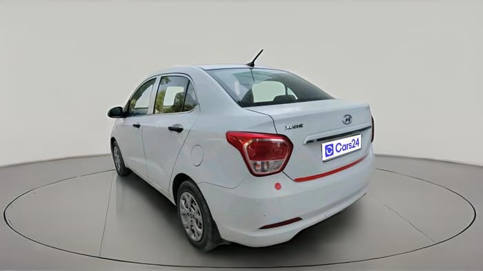 2016 Hyundai Xcent BASE 1.1, Diesel, Manual, 1,57,316 km, exterior