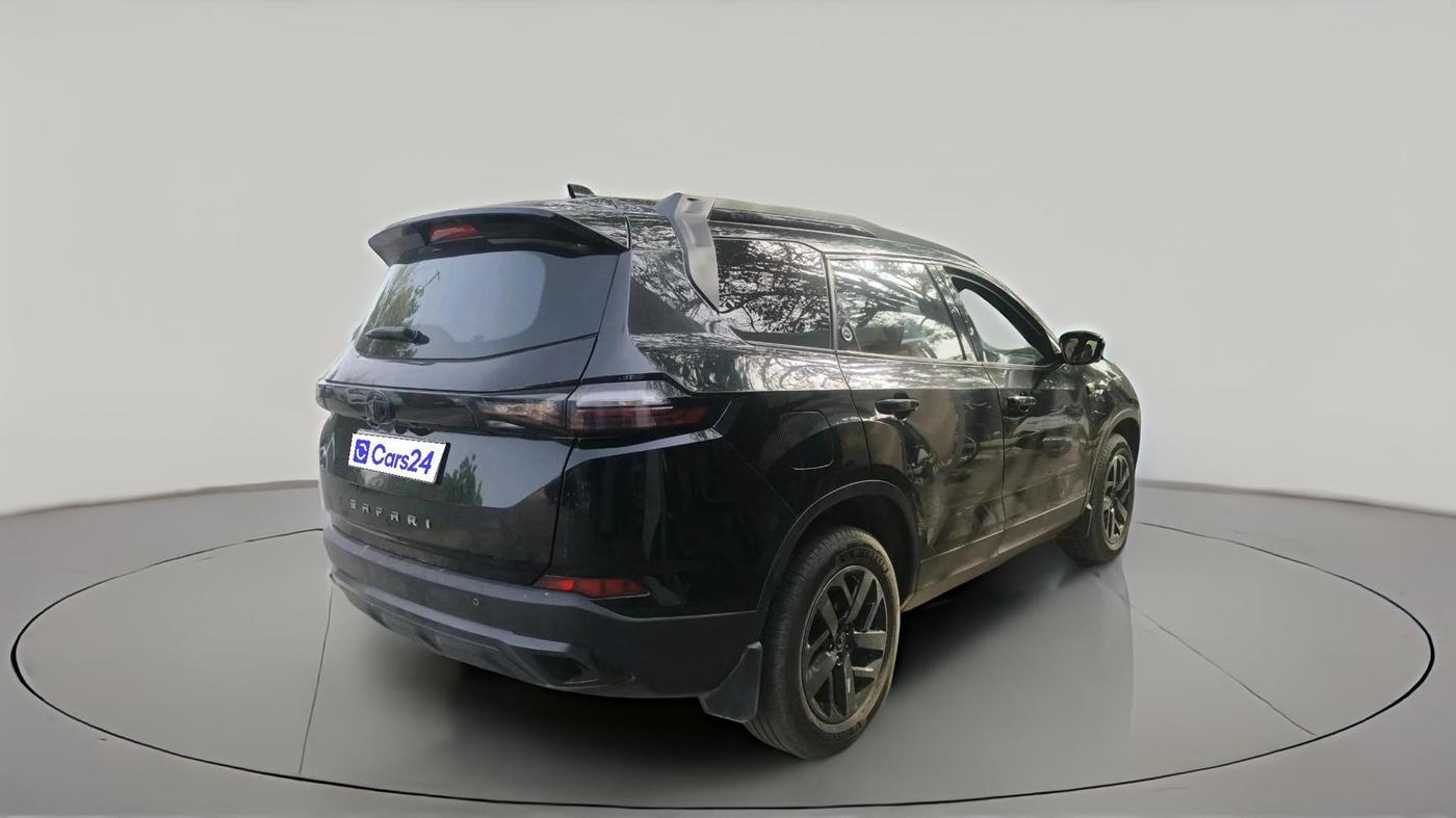 2023 Tata Safari XZA PLUS 2.0L RED DARK EDITION 6 STR, Diesel, Automatic, 75,223 km, exterior