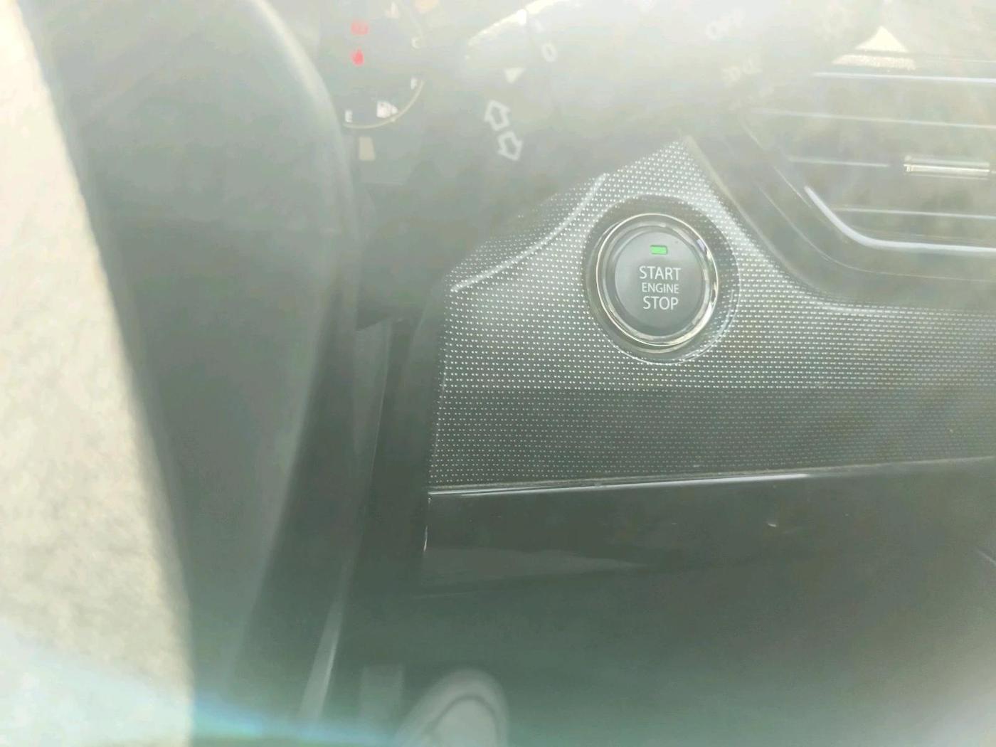 2023 Tata Safari XZA PLUS 2.0L RED DARK EDITION 6 STR, Diesel, Automatic, 75,223 km, interior