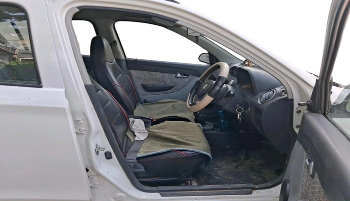 2016 Maruti Alto 800 LXI, CNG, Manual, 90,417 km, interior