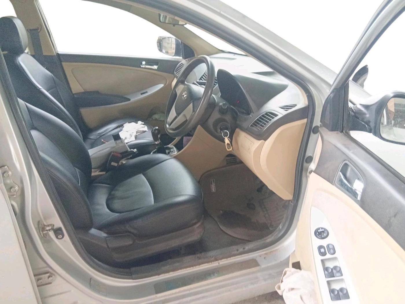 2011 Hyundai Verna FLUIDIC 1.4 VTVT, Petrol, Manual, 90,494 km, interior