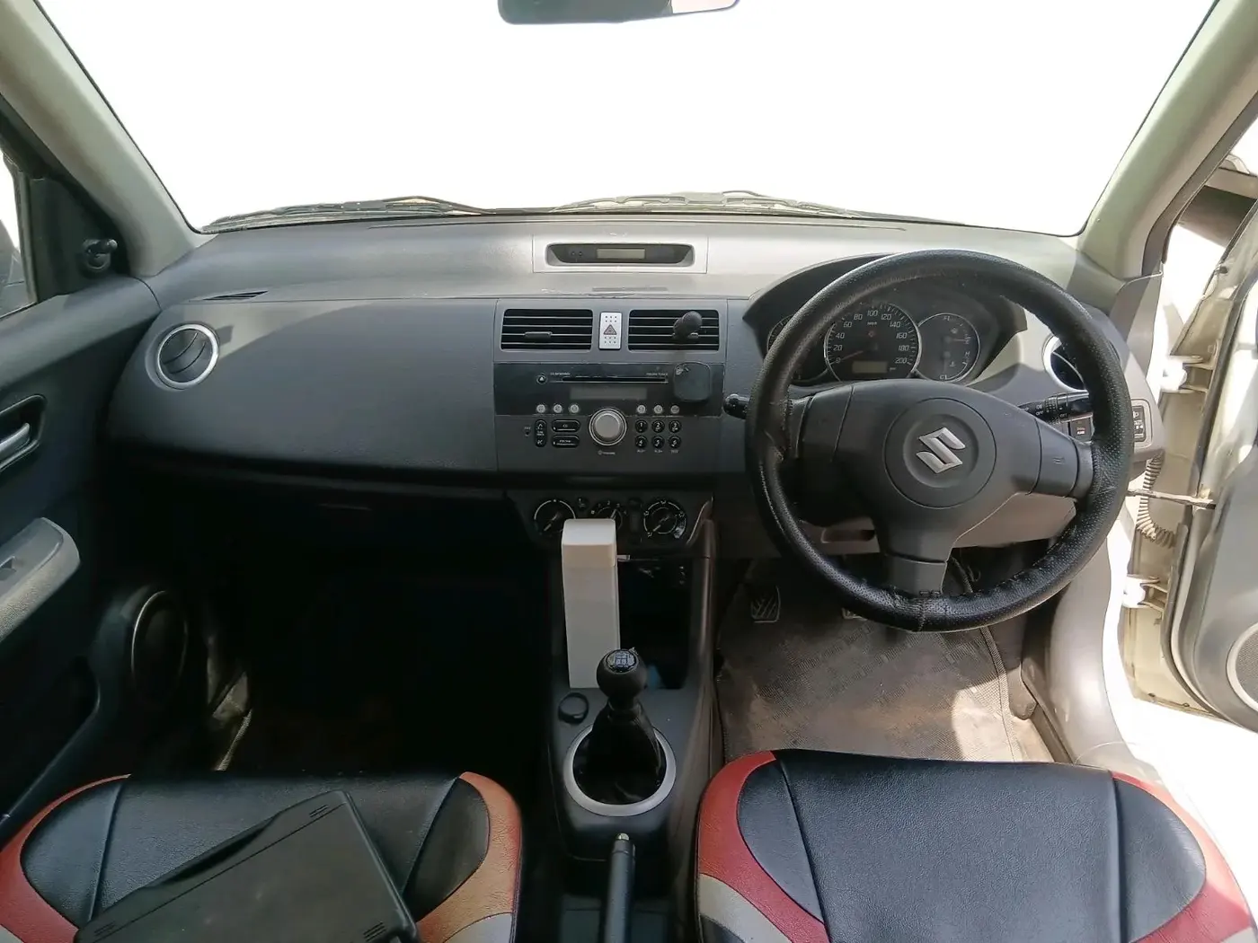 2011 Maruti Swift Dzire VXI, CNG, Manual, 1,26,962 km, interior
