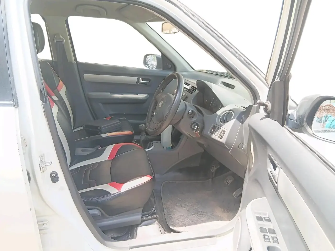 2011 Maruti Swift Dzire VXI, CNG, Manual, 1,26,962 km, interior