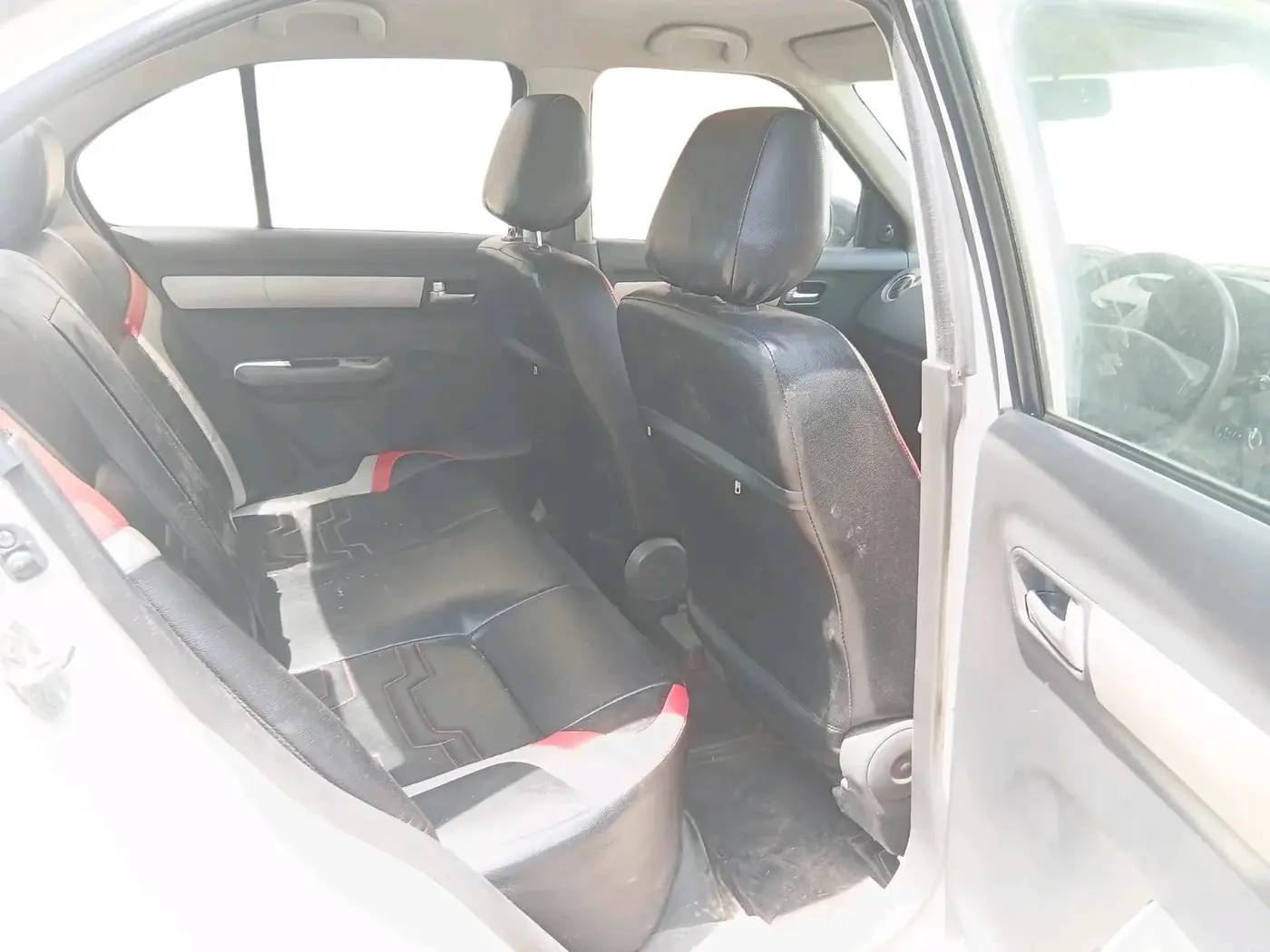 2011 Maruti Swift Dzire VXI, CNG, Manual, 1,26,962 km, interior