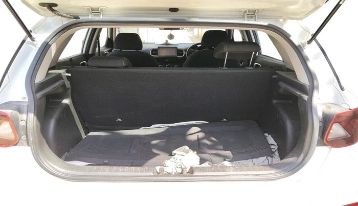 2022 Hyundai VENUE S+ 1.2, Petrol, Manual, 50,593 km, exterior