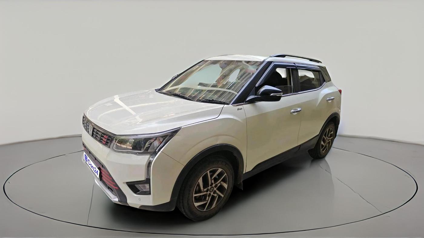 2022 Mahindra XUV300 W8 (O) 1.2 PETROL, Petrol, Manual, 32,430 km, exterior
