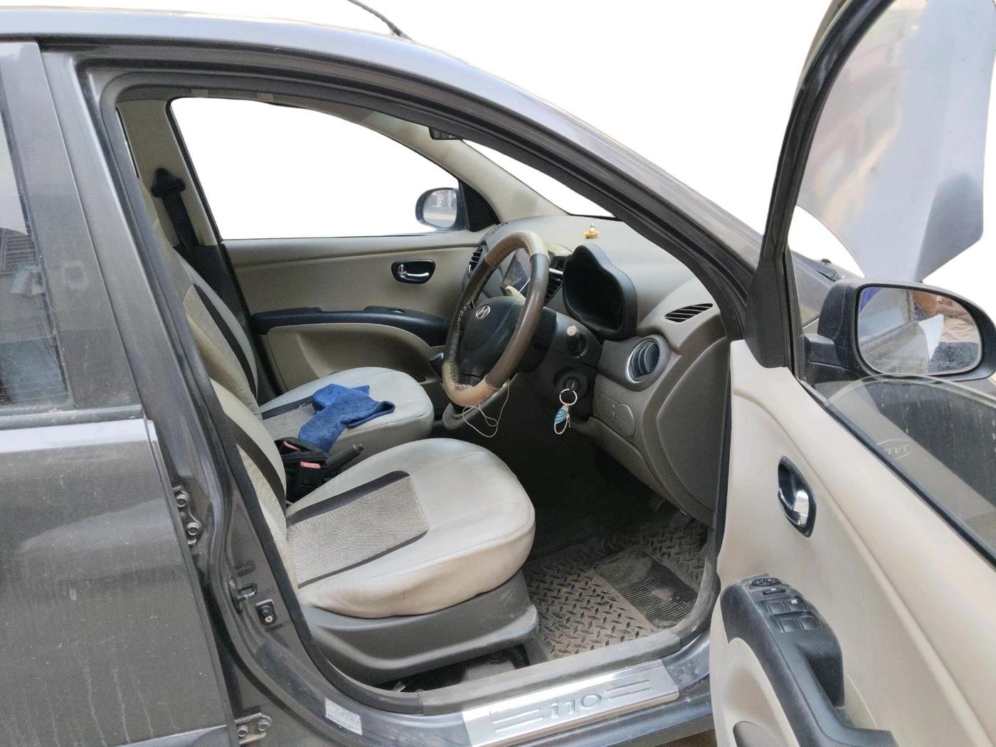 2012 Hyundai i10 MAGNA 1.2, Petrol, Manual, 44,121 km, interior
