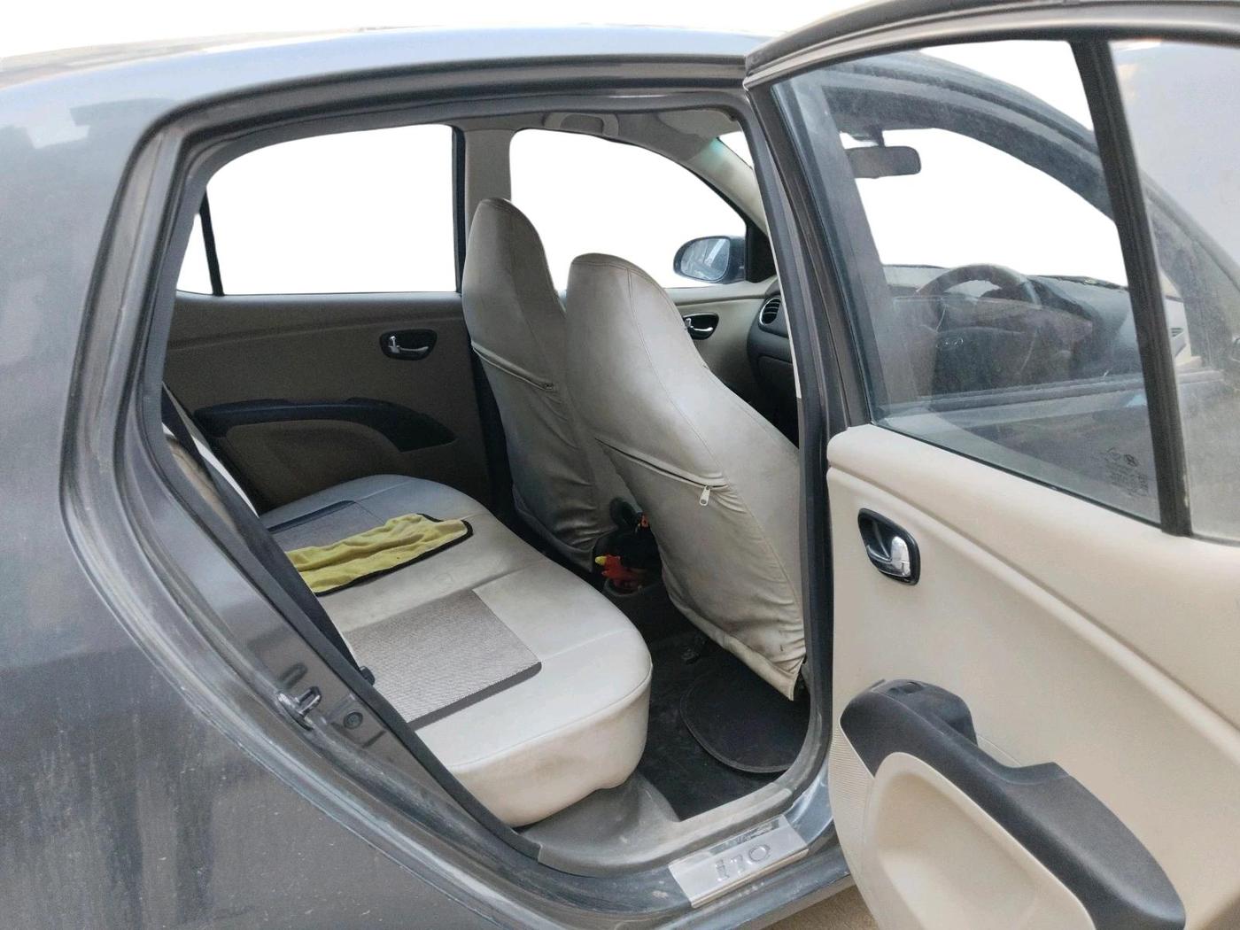 2012 Hyundai i10 MAGNA 1.2, Petrol, Manual, 44,121 km, interior
