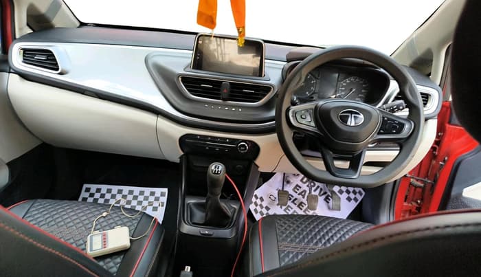 2022 Tata ALTROZ XT PETROL, Petrol, Manual, 22,758 km, interior