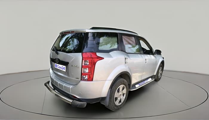 2017 Mahindra XUV500 W6, Diesel, Manual, 35,980 km, exterior