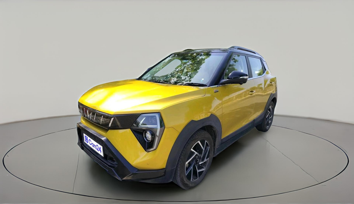 2024 Mahindra XUV 3XO AX7L 1.2 Petrol AT, Petrol, Automatic, 11,284 km, exterior