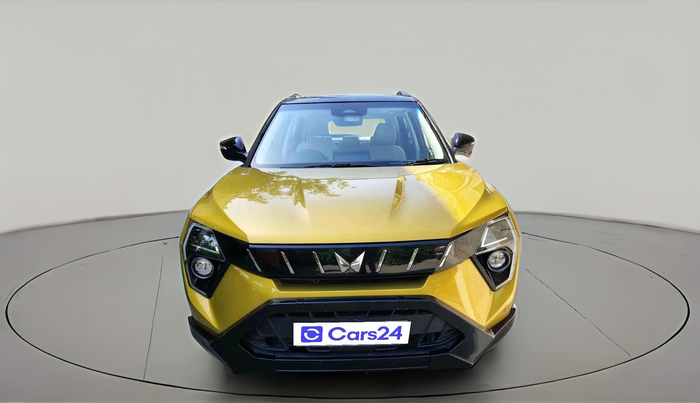 2024 Mahindra XUV 3XO AX7L 1.2 Petrol AT, Petrol, Automatic, 11,284 km, exterior
