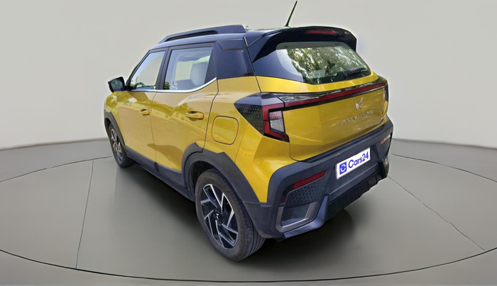 2024 Mahindra XUV 3XO AX7L 1.2 Petrol AT, Petrol, Automatic, 11,284 km, exterior