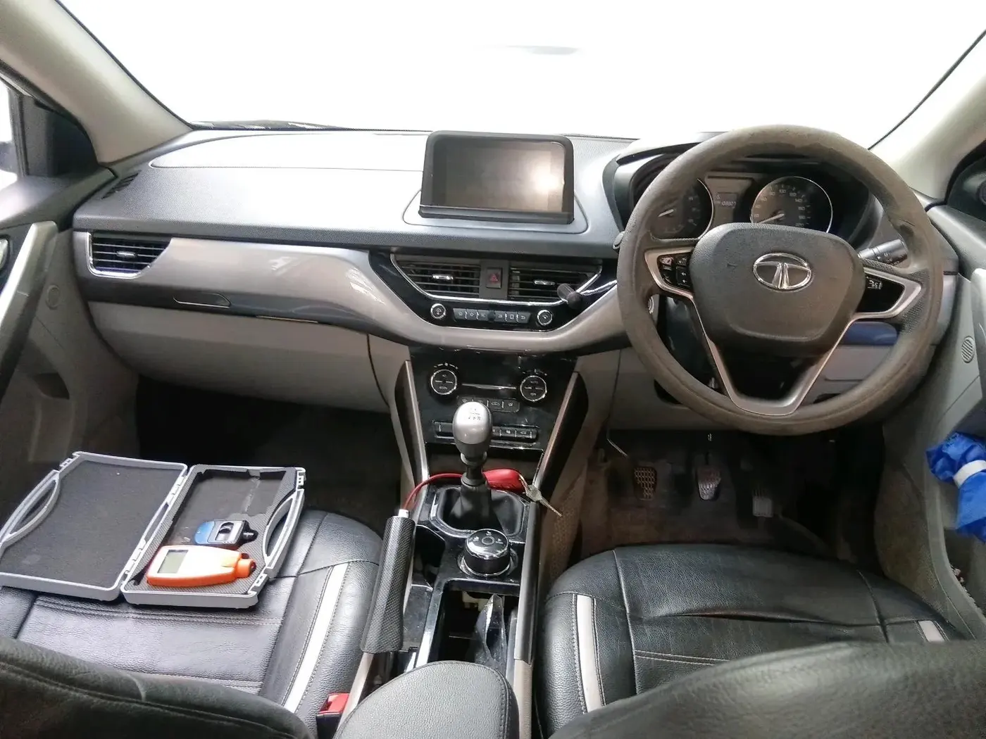 2017 Tata NEXON XZ PLUS DIESEL, Diesel, Manual, 1,08,808 km, interior