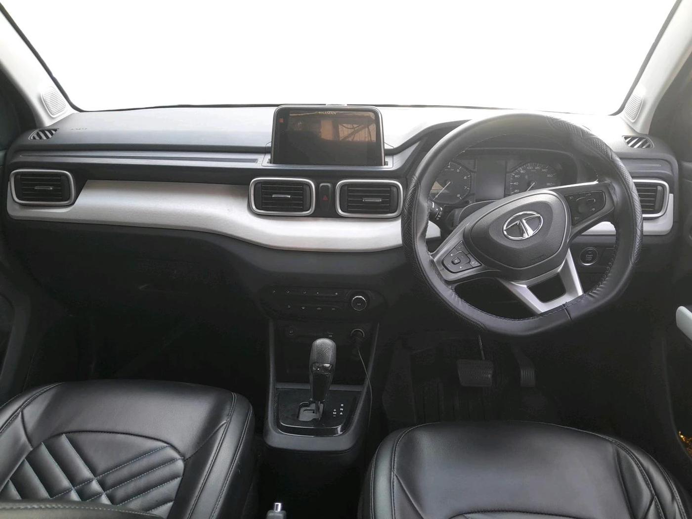 2022 Tata PUNCH ACCOMPLISHED AMT, CNG, Automatic, 45,004 km, interior