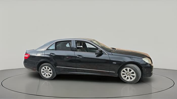 2010 Mercedes Benz E Class E 250 CDI Avantgarde, Diesel, Automatic, 1,02,303 km, exterior