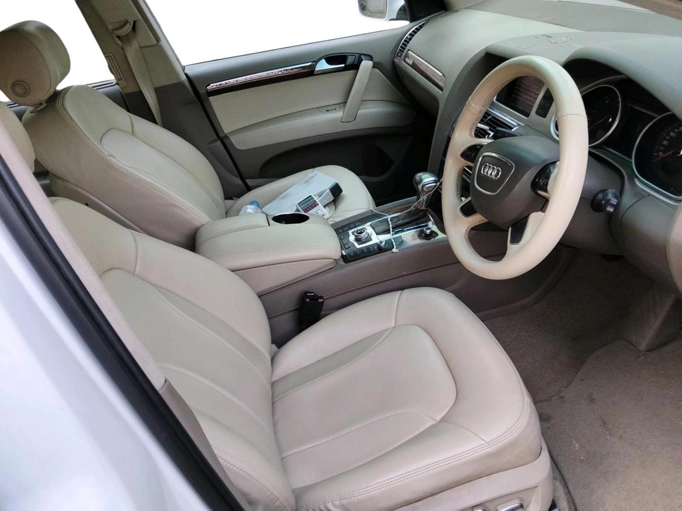 2013 Audi Q7 3.0 TDI QUATTRO, Diesel, Automatic, 84,524 km, interior