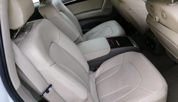 2013 Audi Q7 3.0 TDI QUATTRO, Diesel, Automatic, 84,524 km, interior