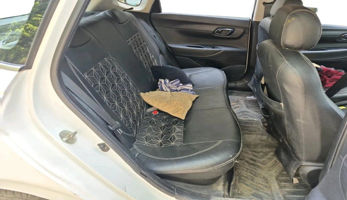 2021 Hyundai NEW I20 SPORTZ 1.2 AT, Petrol, Automatic, 1,21,600 km, interior