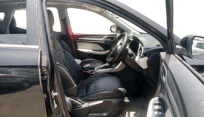 2024 MG ASTOR Select 1.5 CVT (Ivory), Petrol, Automatic, 22,517 km, interior