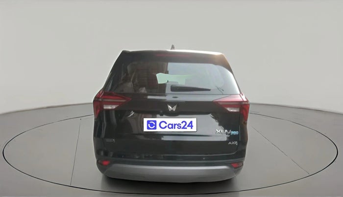2025 Mahindra XUV700 AX 7 LUXURY D AT 7 STR, Diesel, Automatic, 9,656 km, exterior