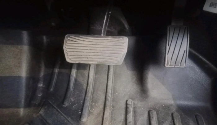 2025 Mahindra XUV700 AX 7 LUXURY D AT 7 STR, Diesel, Automatic, 9,656 km, interior