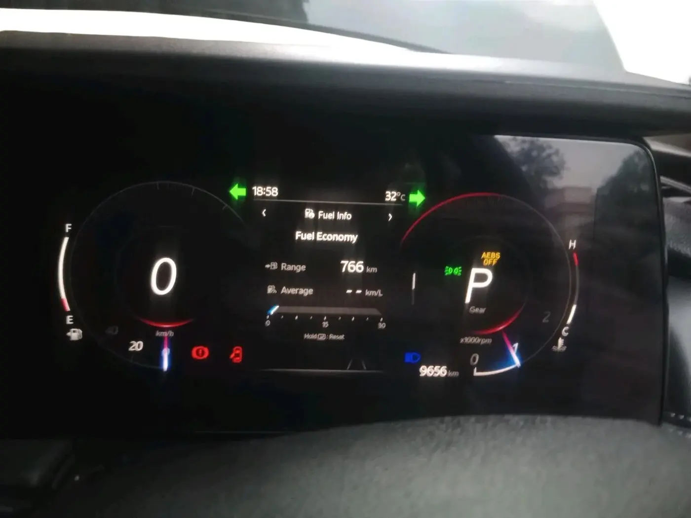 2025 Mahindra XUV700 AX 7 LUXURY D AT 7 STR, Diesel, Automatic, 9,656 km, interior