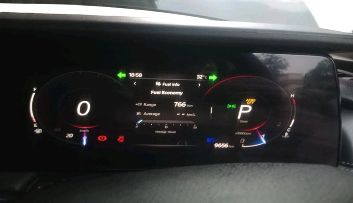 2025 Mahindra XUV700 AX 7 LUXURY D AT 7 STR, Diesel, Automatic, 9,656 km, interior