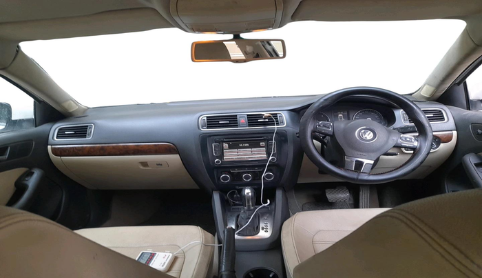 2012 Volkswagen Jetta HIGHLINE TDI AT, Diesel, Automatic, 1,01,082 km, interior