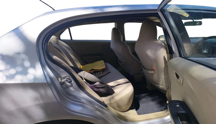 2015 Honda Amaze 1.5L I-DTEC S, Diesel, Manual, 1,57,102 km, interior