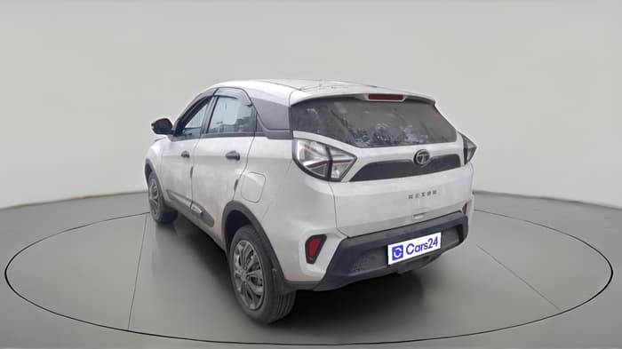 2022 Tata NEXON XE PETROL, Petrol, Manual, 32,783 km, exterior