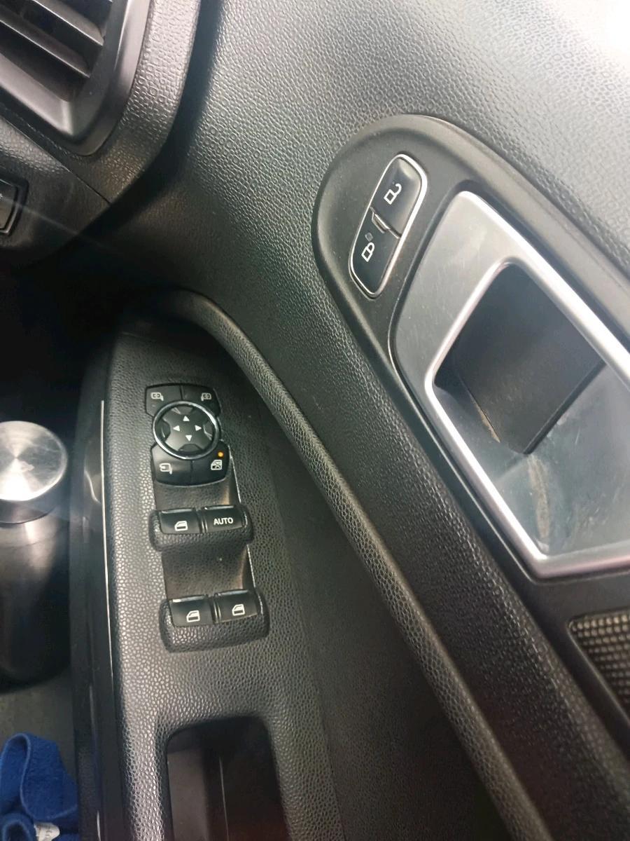 2018 Ford Ecosport TITANIUM 1.5L DIESEL, Diesel, Manual, 2,26,858 km, interior
