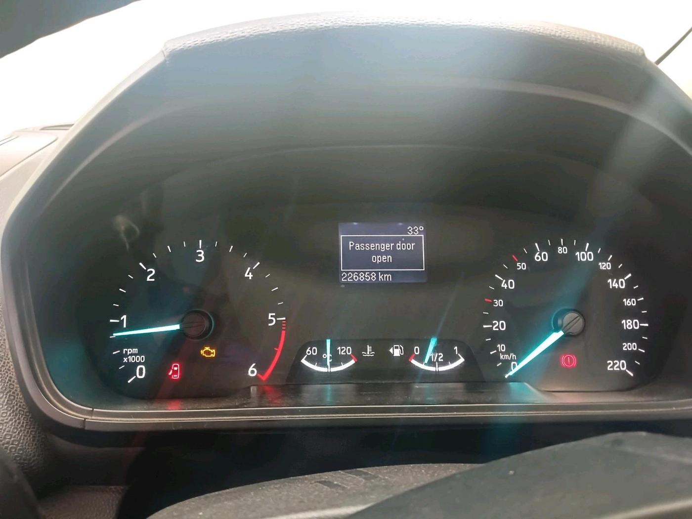2018 Ford Ecosport TITANIUM 1.5L DIESEL, Diesel, Manual, 2,26,858 km, interior